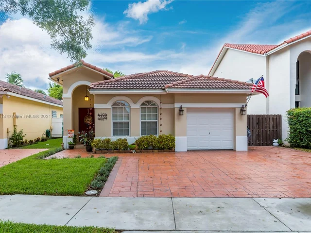 7355 Coldstream Dr, Hialeah FL 33015