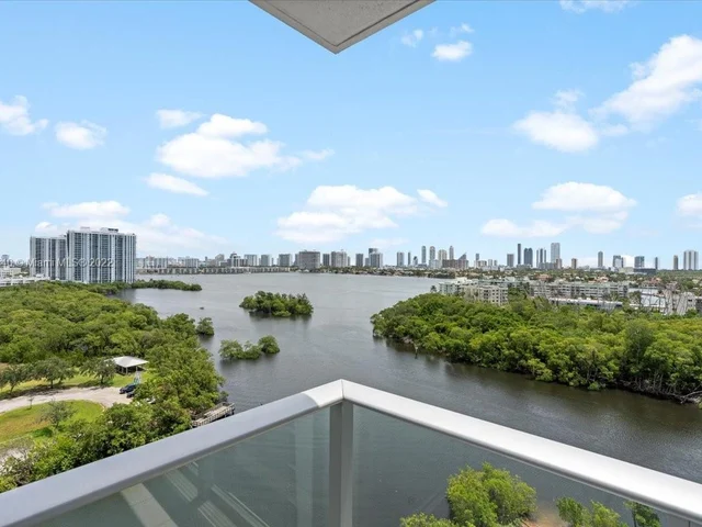 16385 Biscayne Blvd # 1207, North Miami Beach FL 33160