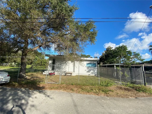 8001 NW 14th Pl, Miami FL 33147