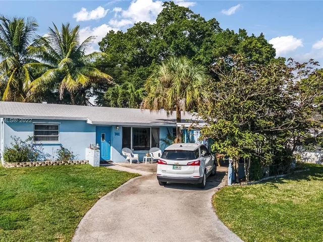 741 NW 69th Ave, Margate FL 33063
