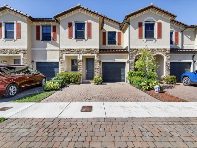 11934 SW 151st Ave # 11934, Miami FL 33196