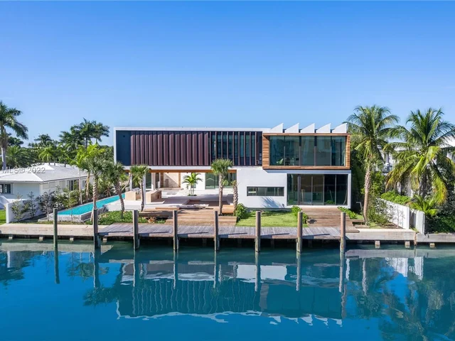 9525 E Broadview Dr, Bay Harbor Islands FL 33154