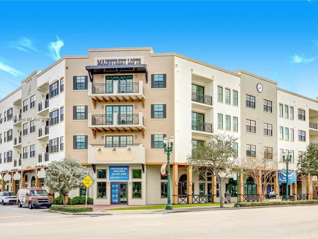 4100 SW 64 AVE # 208, Davie FL 33314