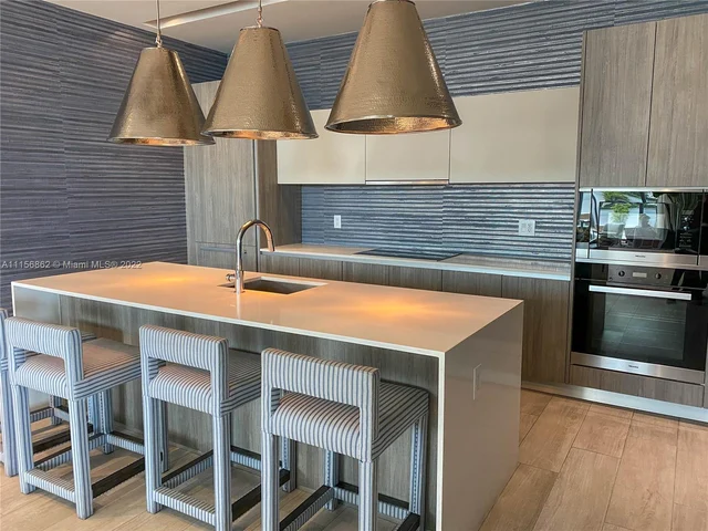 2900 NE 7th Ave # 1405, Miami FL 33137