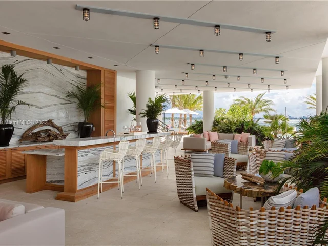 2900 NE 7th Ave # 1405, Miami FL 33137