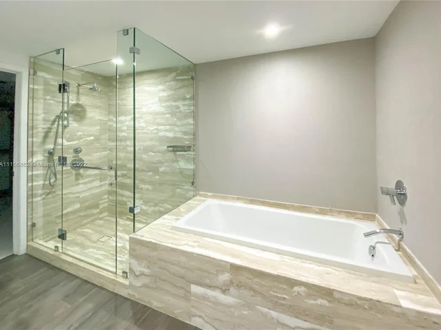 2900 NE 7th Ave # 1405, Miami FL 33137