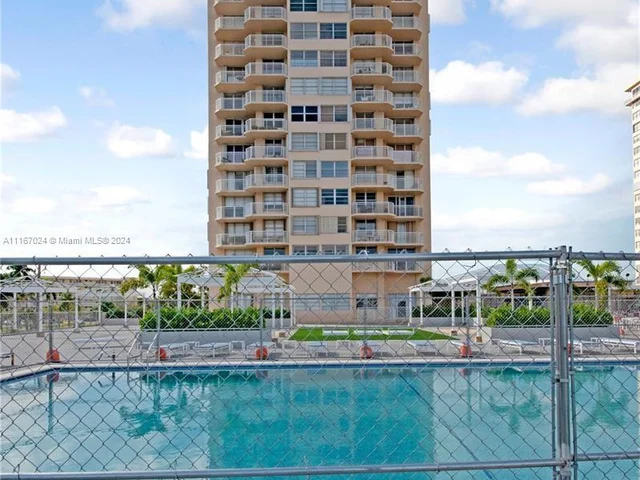 18011 Biscayne Blvd # 1105, Aventura FL 33160