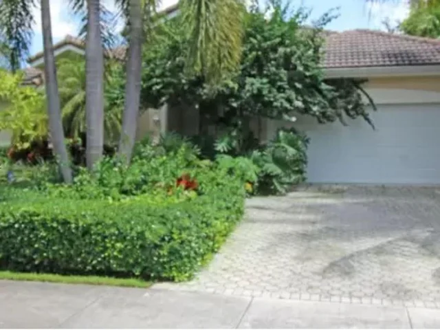 117 Glendale, Miami Springs FL 33166