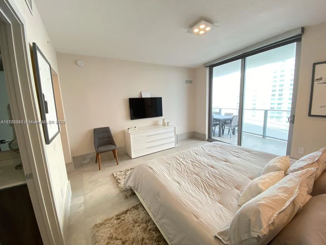 488 NE 18th St # 3911, Miami FL 33132