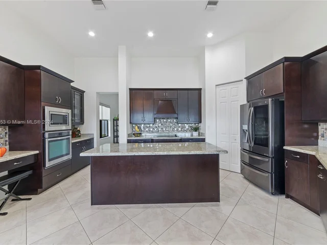 8386 NW 30th St, Cooper City FL 33024