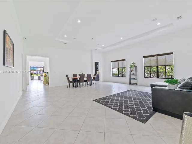 8386 NW 30th St, Cooper City FL 33024