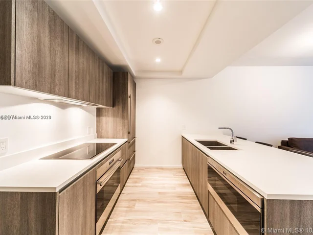 801 S Miami Ave # 3407, Miami FL 33130