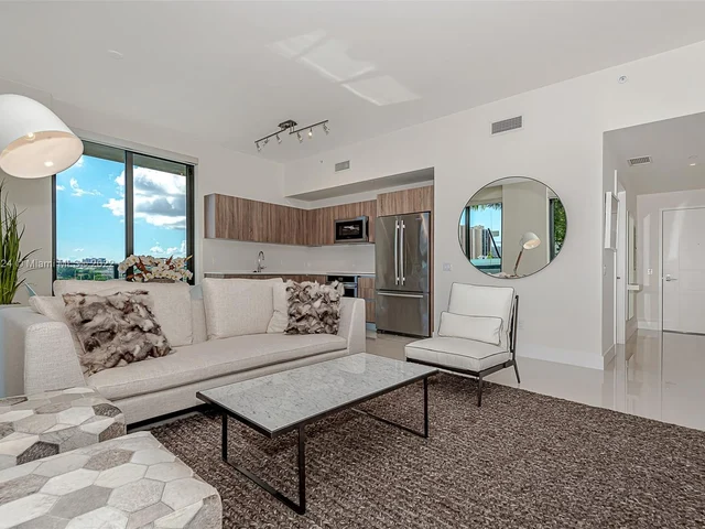 2960 NE 207th St # 517, Aventura FL 33180