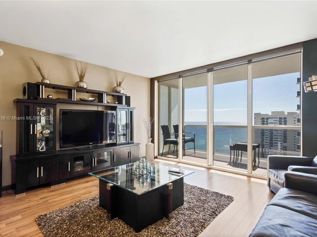 1830 S Ocean Dr # 2105, Hallandale Beach FL 33009