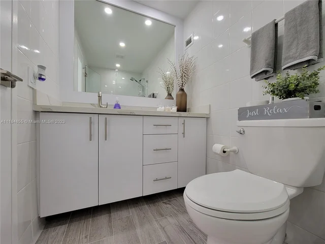 3505 S Ocean Dr # 1203, Hollywood FL 33019