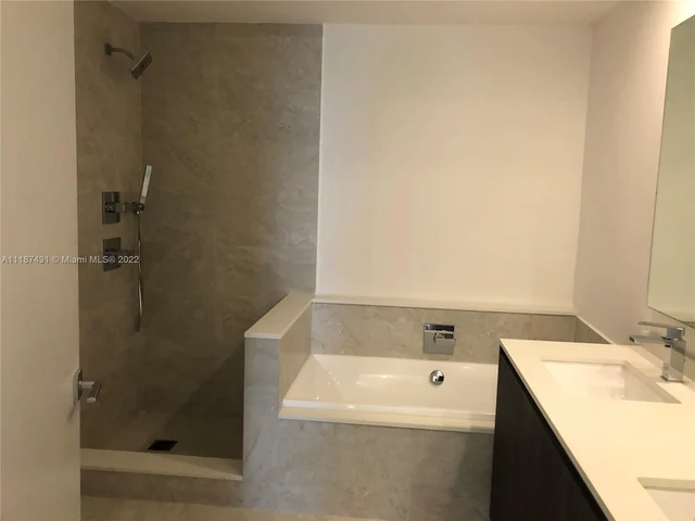 488 NE 18th St # 215, Miami FL 33132