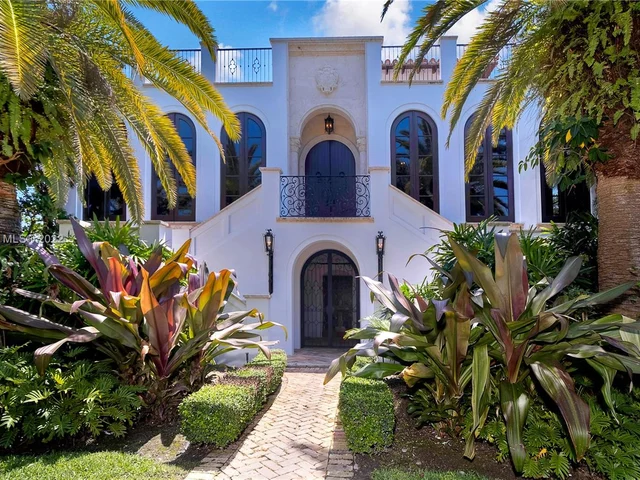 740 N Mashta Dr, Key Biscayne FL 33149