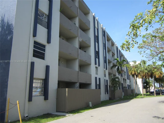 10090 NW 80th Ct # 1304, Hialeah Gardens FL 33016