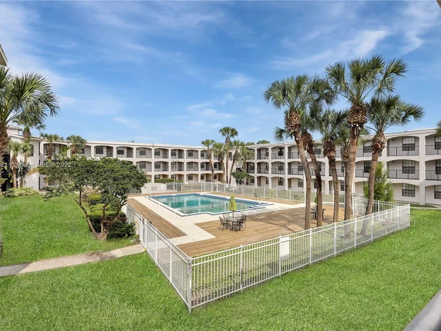 2323 McCoy # 813, Orlando FL 32809