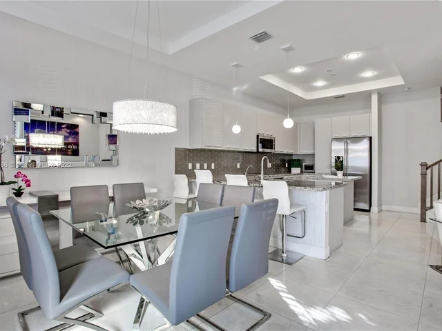 5175 NW 85th Ave # 5175, Doral FL 33166