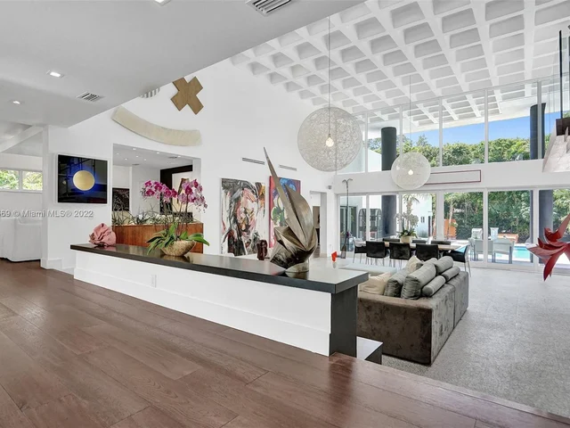 6500 SW 111th St, Pinecrest FL 33156