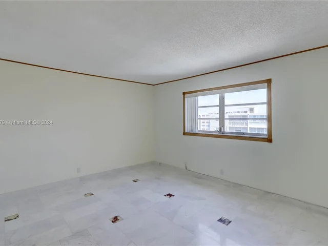 301 NE 14th Ave # 703, Hallandale Beach FL 33009