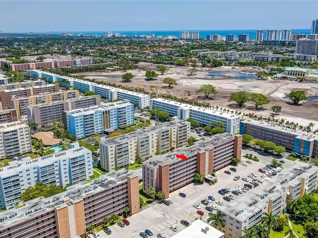 301 NE 14th Ave # 703, Hallandale Beach FL 33009