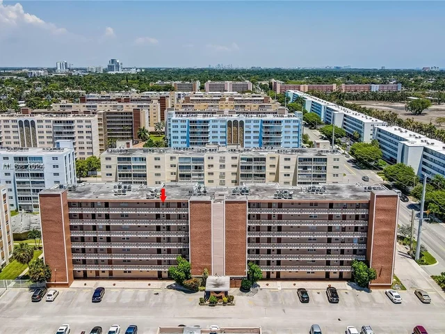 301 NE 14th Ave # 703, Hallandale Beach FL 33009