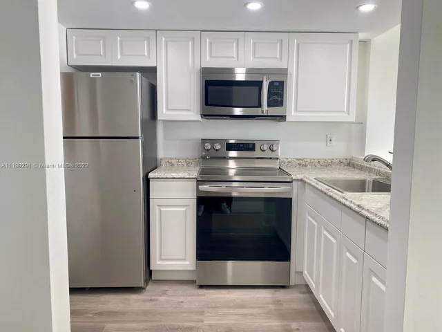 16465 NE 22nd Ave # 610, North Miami Beach FL 33160