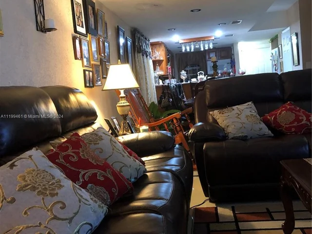 4211 W 10th LN # 1, Hialeah FL 33012