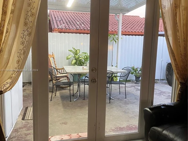 4211 W 10th LN # 1, Hialeah FL 33012