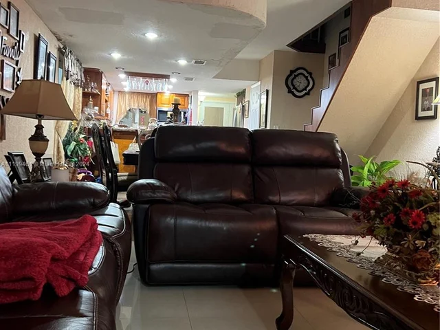 4211 W 10th LN # 1, Hialeah FL 33012