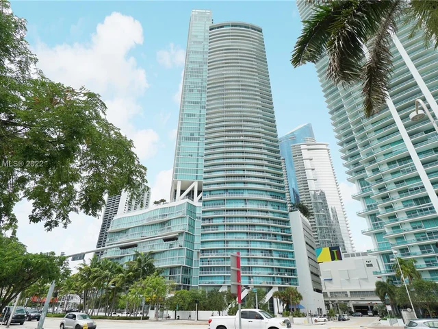 888 Biscayne Blvd # 811, Miami FL 33132