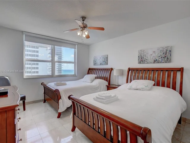 2080 S Ocean Dr # 1702, Hallandale Beach FL 33009