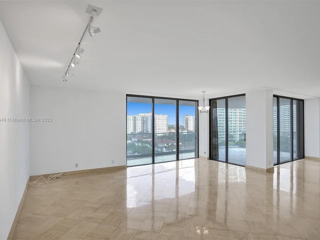 19707 Turnberry Way # 11K, Aventura FL 33180