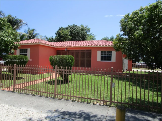 490 NW 120th St, Miami FL 33168