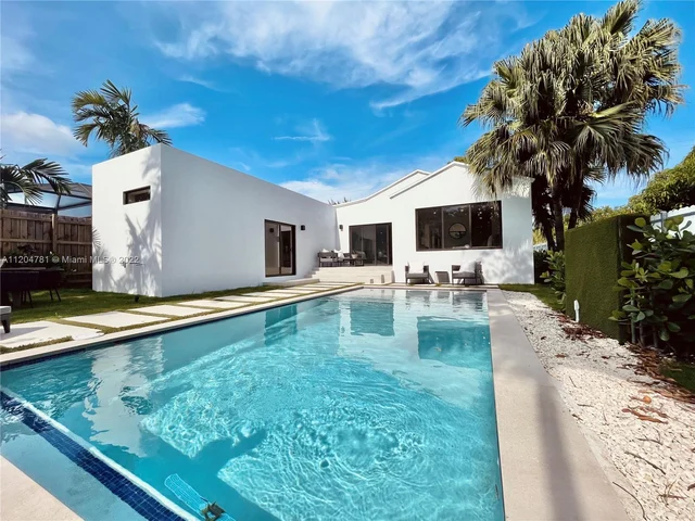 1520 SW 12th Ave, Miami FL 33129