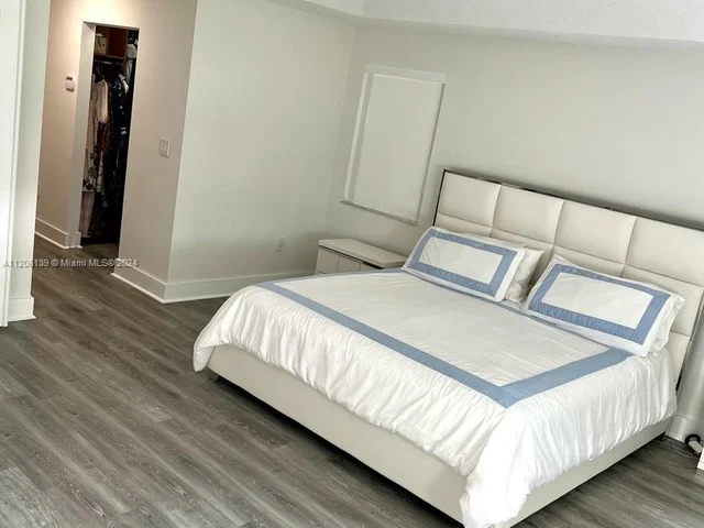 11310 NW 61st St, Doral FL 33178