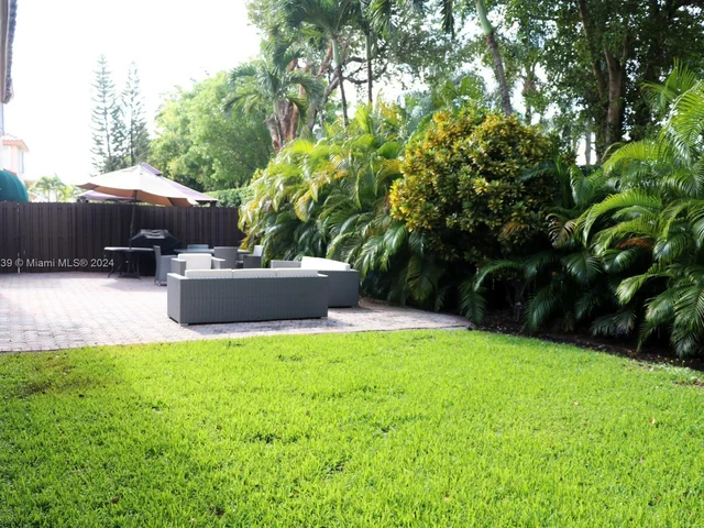 11310 NW 61st St, Doral FL 33178