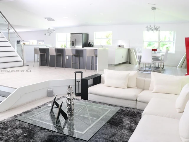 11310 NW 61st St, Doral FL 33178