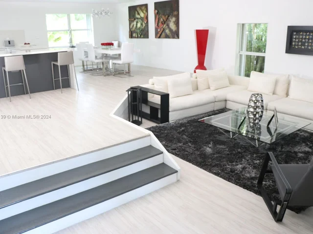 11310 NW 61st St, Doral FL 33178