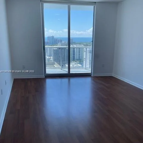 185 SW 7th St # 3610, Miami FL 33130