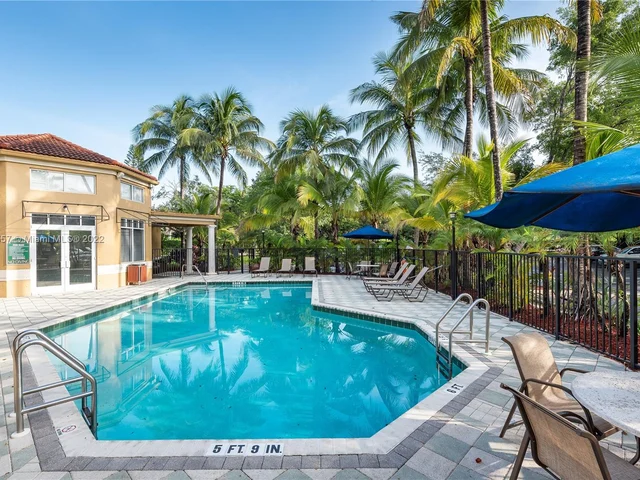 771 N Pine Island Rd # 203, Plantation FL 33324