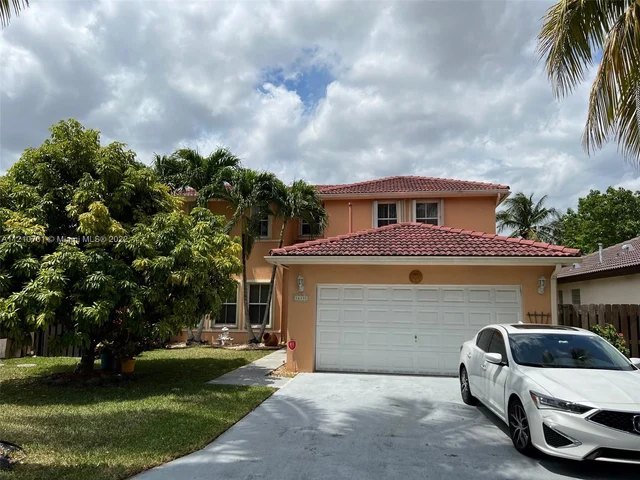 16331 SW 83rd Ln, Miami FL 33193