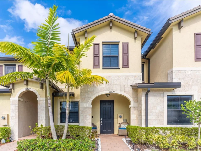 10625 W 33RD WAY # 10625, Hialeah Gardens FL 33018