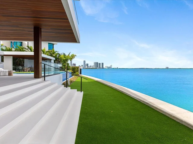 1417 N Venetian Way, Miami Beach FL 33139