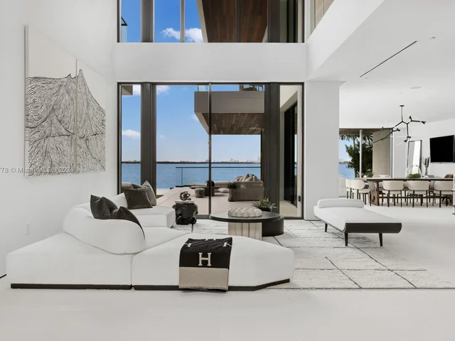 1417 N Venetian Way, Miami Beach FL 33139