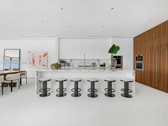 1417 N Venetian Way, Miami Beach FL 33139