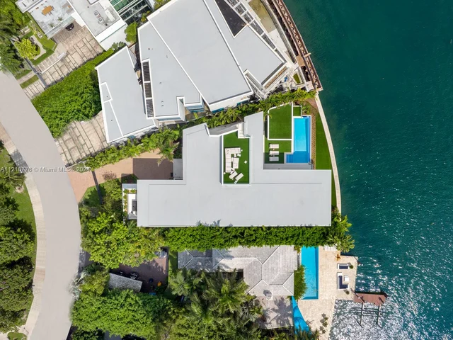 1417 N Venetian Way, Miami Beach FL 33139