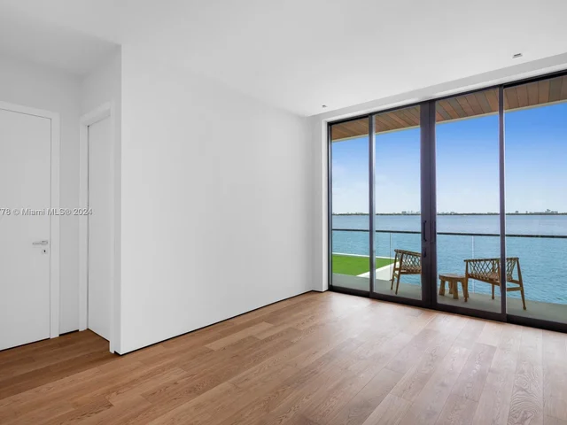 1417 N Venetian Way, Miami Beach FL 33139